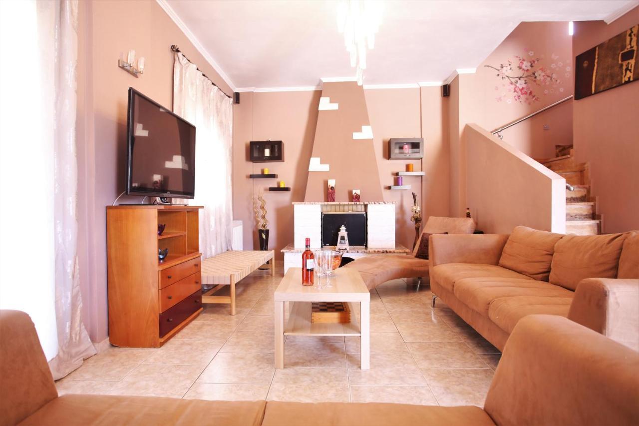 אדאמאס Alice Maisonette & Studios מראה חיצוני תמונה