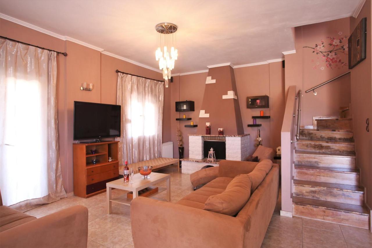 אדאמאס Alice Maisonette & Studios מראה חיצוני תמונה