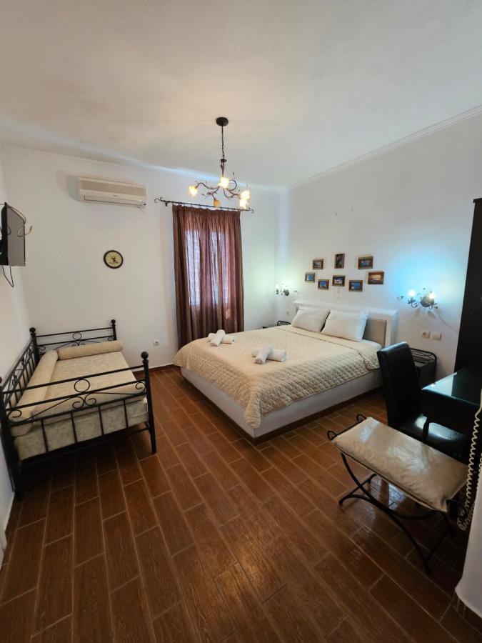 אדאמאס Alice Maisonette & Studios מראה חיצוני תמונה